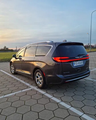 wielkopolskie Chrysler Pacifica cena 229900 przebieg: 28700, rok produkcji 2022 z Gostyń